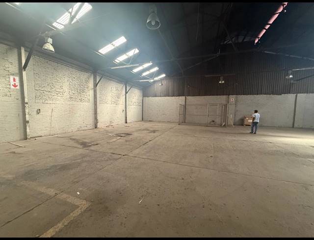800M² WAREHOUSE TO LET IN ALRODE